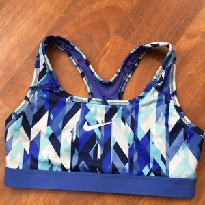 NWOT Nike sports bra